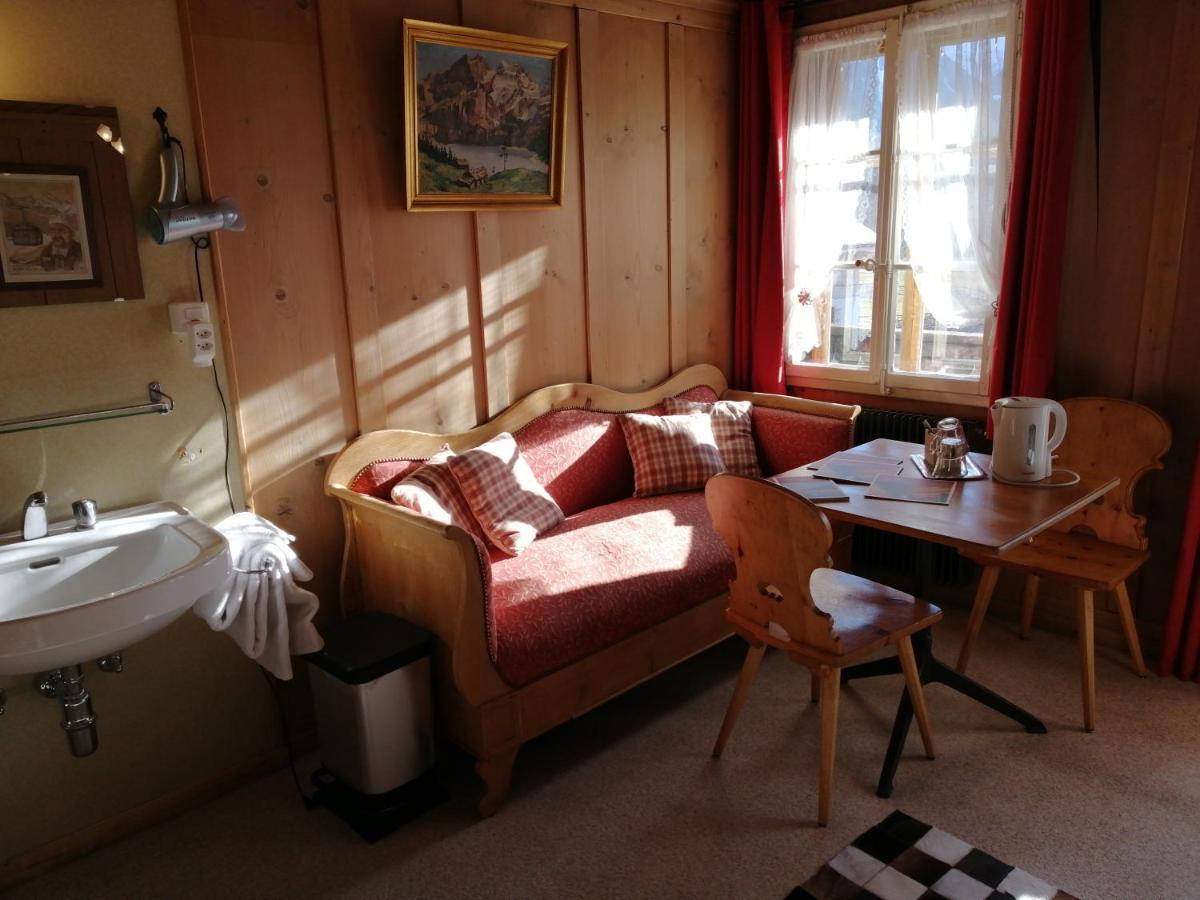 B&B Rosaly Chateau-d'Oex Bilik gambar